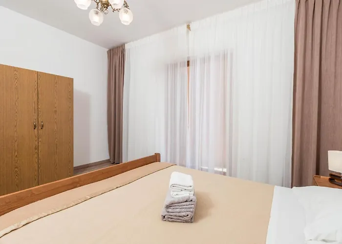 2 Bedroom Amazing In Appartamento *
