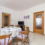 Apartman 2 Bedroom Cozy In Lovran
