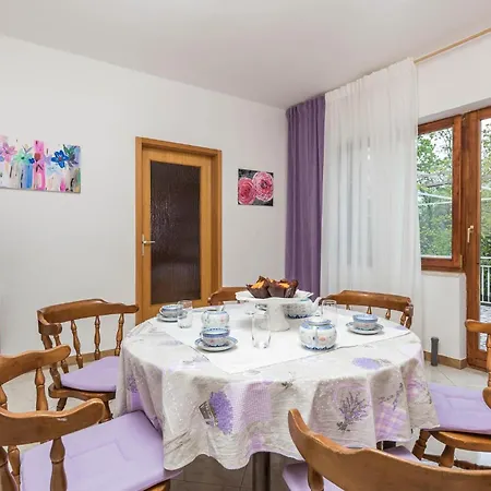 Appartement 2 Bedroom Amazing In Lovran