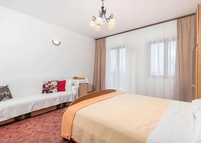 Апартаменты 2 Bedroom Amazing In *